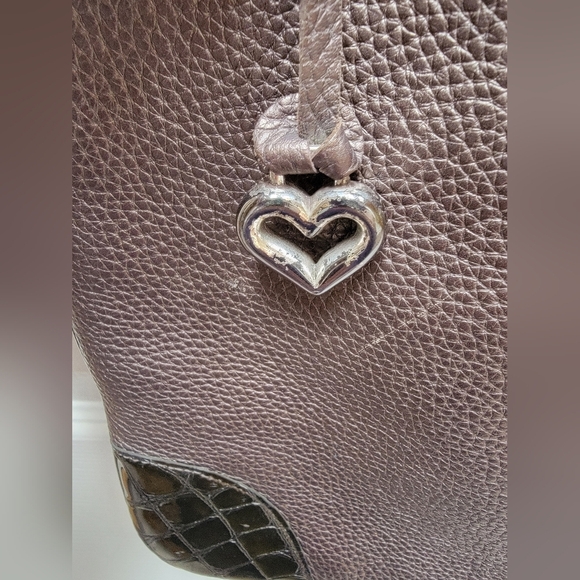 Elegant Gray and Olive Crocodile-Embossed Leather Crossbody Bag - Picture 4 of 9